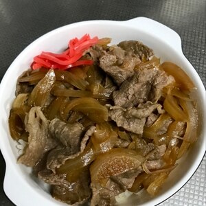 「簡単なのに本格」玉ねぎトロトロつゆだく牛丼